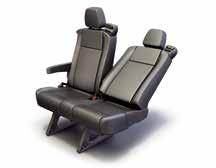 5 Sırtı Yatabilen ve Kolçaklı Koltuklar Deluxe modelinde standart donanıma dahil olan eğimi ayarlanabilir koltuk