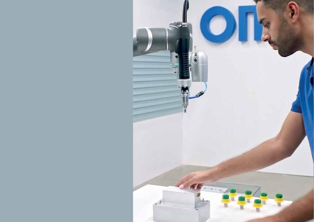 OMRON TM KOLABORATİF ROBOT OMRON, 85 yılı aşkın bir süredir insanlara yardımcı olan makineler geliştirme alanında uzmanlığını pekiştiriyor. Şimdi mirasımızı bir adım ileri taşıyoruz.