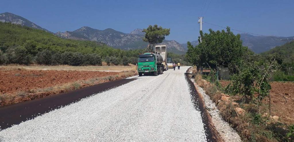 Seydikemer Yolları Artık Daha Güvenli 2. Sathi Kaplama Çalışmaları (2017) Seydikemer Boğalar Seki asfalt kaplama çalışması Seydikemer İlçesi Bayır-Çökek-Dere Mahallesi nde 22 bin 500 metre 1.