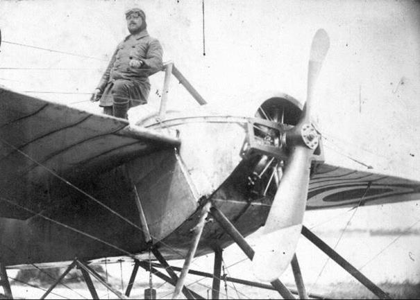 Birinci Dünya Savaşı nın başlaması üzerine Alman pilot ülkesine dönmüştür. Bunun üzerine uçağa Osmanlı Hükümeti tarafından el konularak, Fethi adı verilmiştir.
