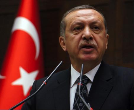 Erdoğan a hakaret davaları Cumhurbaşkanı Erdoğan, komedyen Jan Böhmermann'ın 'Erdoğan şiirine' verdiği destek nedeniyle Almanya ve Avrupa'nın en büyük medya gruplarından olan Axel Springer'in