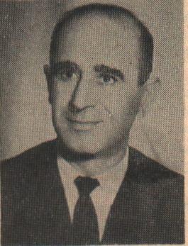 Mülkiye den mezuniyetini müteakip gönderildiği Edirne Maiyyet Memurluğunda staj n ikmalden sonra Mart 1950 de Refahiye Kaymakamlığın tayin edildi.