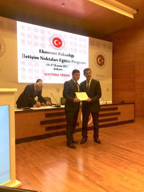 belgelerini teslim aldılar. (30.11.2017) EKONOMİ BAKANLIĞINDA DIŞ TİCARET EĞİTİMİ Uzunköprü Ticaret ve Sanayi Odası 15/17 Kasım 2017 tarihlerinde T.C. Ekonomi Bakanlığı Ankara da düzenlenen İletişim Noktaları Eğitim Programı na katıldı.