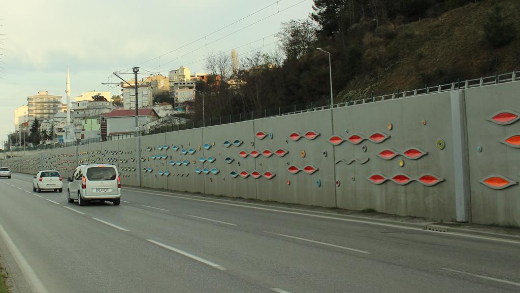 Gündoğdu, F.Ç., Özçelik H., Kornoşor Ç.D. (2018). Kentsel Tasarım Sürecinde Kamusal Sanat ve Samsun Kenti Seramik Yüzey Uygulaması Örneği. ulakbilge 6. 27 (2018): 1079-1094.