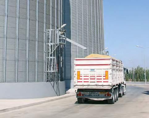 000 TON DEPOLAMA KAPASITESI SAMSUN GRAIN SILOS Ceynak steel grain silos are presented to the sector by taking the combined shipping model with seaway, highway and railway connection as a basis.