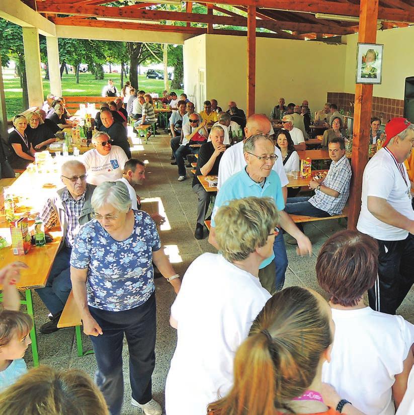 6 2. Memorijal Marije Topić 2. M E M O R I J A L M A R I Puno se toga može reći o Mariji Topić, gospođi koja je nesebično svoje vrijeme odvajala za one potrebite.