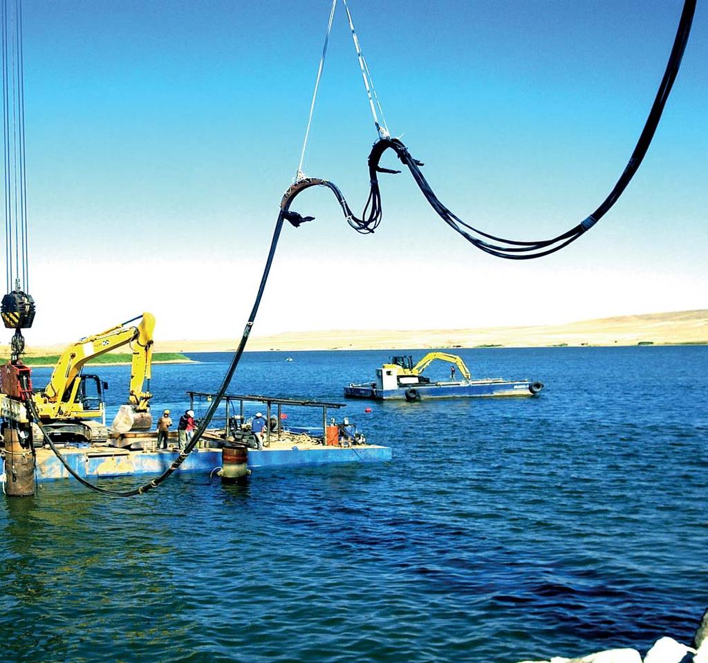 ekipmanları ile arina, dalgakıran sedde vb. deniz imalatlarında hizmet vermektedir.