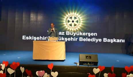 Konferans, kanun sanatçısı Ahmet Baran ın konseri ardından Mersin Rotary kulübünün muhteşem açılış gösterisi ile başladı. Bütün katılımcıların duygulandığı bayrak töreni sonrasında UR 2430.