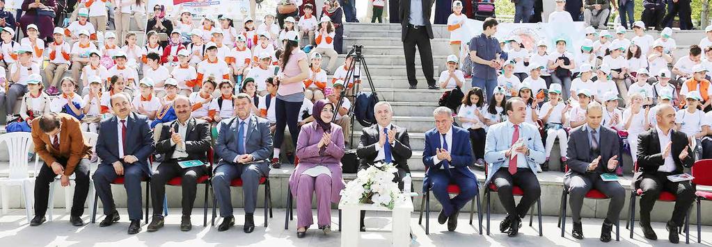 n HABER MERKEZİ Meram Belediyesi ve Meram İlçe Milli Eğitim Müdürlüğü nün iş birliğiyle düzenlenen Birlikte Daha İyiye Daha Güzele projesi kapsamında kitap okuma etkinliği gerçekleştirildi İnsana