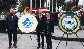 Tören sivil toplum kuruluşları ve halkımızla birlikte, saygı duruşu İstiklal Marşı ve Atatürk anıtına çelenk