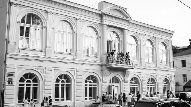 HARKOV YAPI VE MİMARLIK ÜNİVERSİTESİ Harkov Yapı ve Mimarlık Üniversitesi 1910 yılında Kurulmuştur.