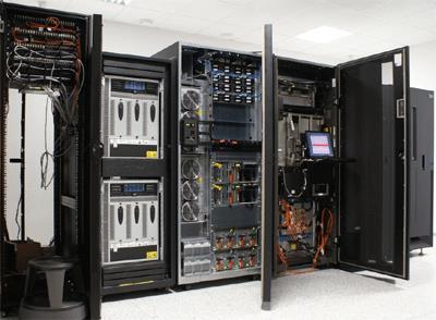 Mainframe Bilgisayarlar Büyük miktarlarda verileri yönetmek için, birçk büyük kuruluş tarafından kullanılan güçlü bilgisayarlardır.