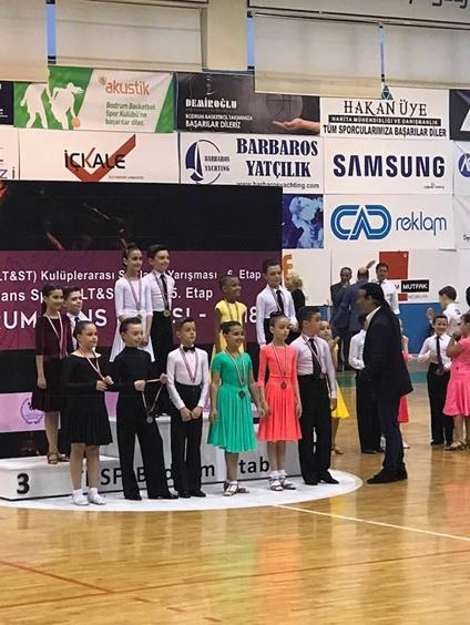 KUTLAMA 4-E Sınıfı öğrencilerimizden Berat Tayra Tarcan 26-27 Mayıs 2018 tarihinde Bodrum da düzenlenen Türkiye Dans Sporları