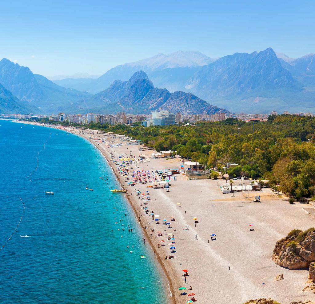 TURİZM İŞLETMECİLİĞİ BÖLÜMÜ BÖLÜM HAKKINDA Turizm, insanların sürekli olarak yaşadığı ve çalıştığı yerler dışına, çalışma ve yerleşme amacı olmaksızın, çeşitli amaçlarla seyahat etmesini ve tekrar