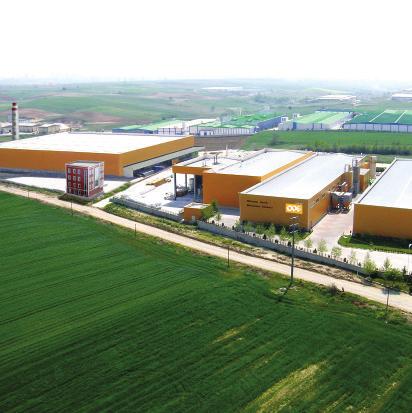 6 bin m2 kapalı olmak üzere toplam 75 bin m2 alana sahip fabrika tam kapasiteyle faaliyete geçtiğinde, elastomerik kauçuk köpüğünde yıllık 2 bin ton, membranda 25 milyon m2, shingle da ise 5 milyon