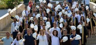 Mühendisleri Odası Antalya Şubesi, mezun olmaya hak kazanan 110 öğrenci için baretli mezuniyet töreni düzenledi.