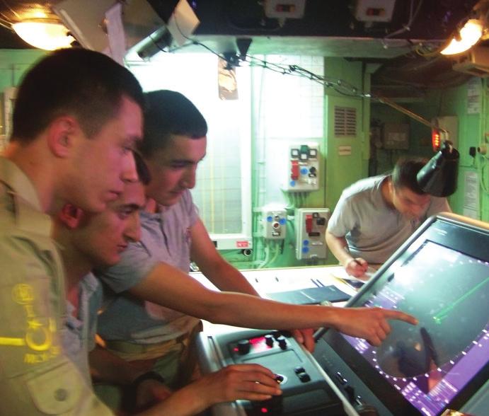Deniz Astsubay MYO Eğitim Askeri Eğitim ve Deniz Eğitimi Öğrencilerin yönetim ve karar verme alanlarındaki yeteneklerinin geliştirilerek, çağdaş bir asker ve denizci olmalarını sağlamak amacıyla