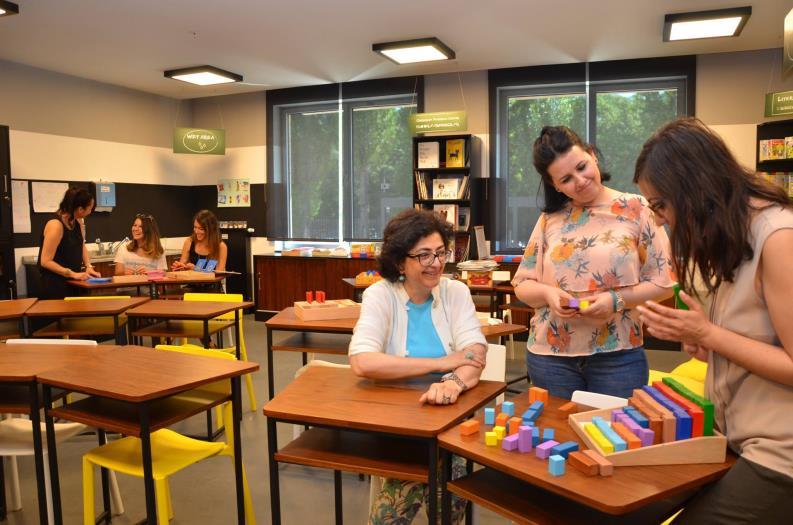 TED Üniversitesi Sınıf Öğretmenliği Programının Güçlü Yönleri İngilizce Eğitim TED Okulları ve İki Dil İle Eğitim Veren (Bilingual) Okullarda Çalışabilme İmkanı ÇAP, YAP programları Nitelikli