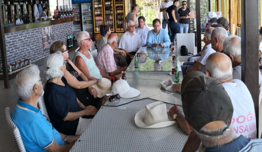 Sayfa 8 SAMSUN BÜYÜKŞEHİR BELEDİYESİ NDE ÇEVRE EĞİTİM ETKİNLİKLERİ TOPLANTISI Vakfımız, denetimler için bulunduğu Samsun da belediyenin talebi üzerine ilgili birimlerin de bir araya geldiği, çevre