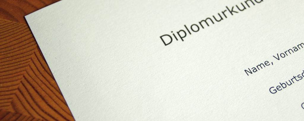 Soru ve Cevaplarla Diploma Denkliği Süreci 17 Yabancı Diplomaların Tanınması Yasası Yürürlükte 1 Nisan 2012 den itibaren yürürlüğe giren Yurtdışında Edinilmiş Mesleki Niteliklerin Tanınması ve