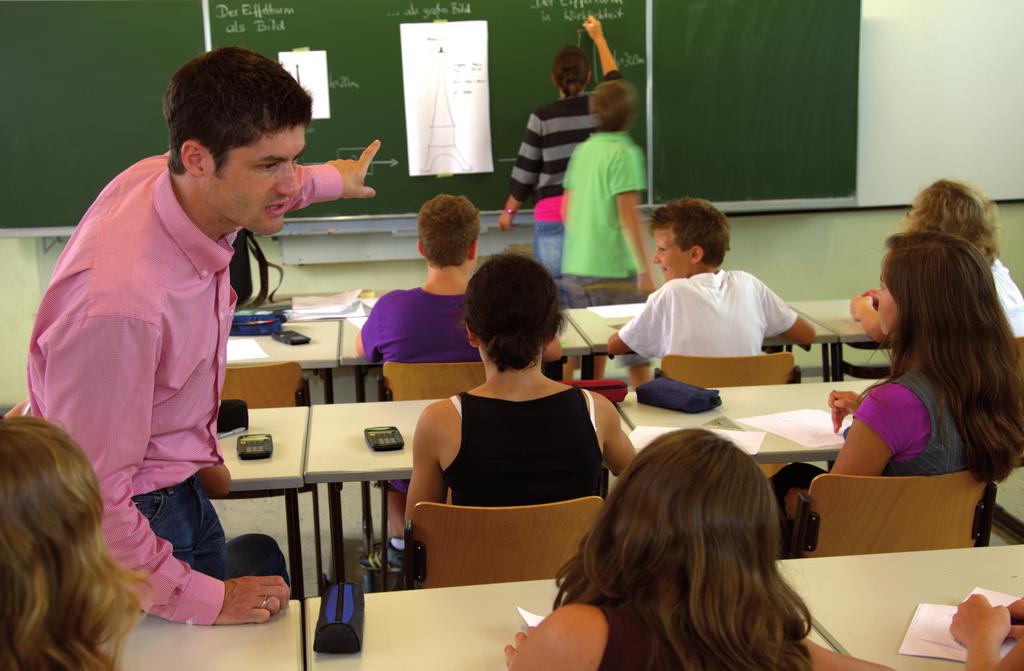ALMANYA DA EĞİTİM SİSTEMİ 04 Almanya da Eğitim Sistemi Yeni nesillere iyi bir gelecek sunmanın yolu onlara iyi bir eğitim imkanı sunmaktan geçiyor.