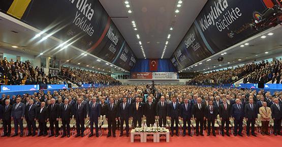 Rİfat Hisarcıklıoğlu nun ev sahipliğinde TOBB ETÜ Spor Salonu nda gerçekleştirilen ve Cumhurbaşkanı Recep Tayyip Erdoğan, Bakanlar, TOBB