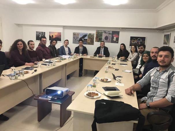 Trakyalılar Vakfı ve Ankara da Eğitim Gören Trakyalı Öğrencilerle Buluşma 23 Mart 2017 tarihinde Ankara da kurulmuş olan Trakyalılar Vakfı Yönetim Kurulu ile tanışma toplantısı yapılmış ve