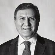 alanlarında önemli yatırımlara imza atan Ahmet Çalık, 1997 yılında tüm Grup şirketlerini tek bir çatı altında birleştirmek amacıyla Çalık Holding i kurdu.