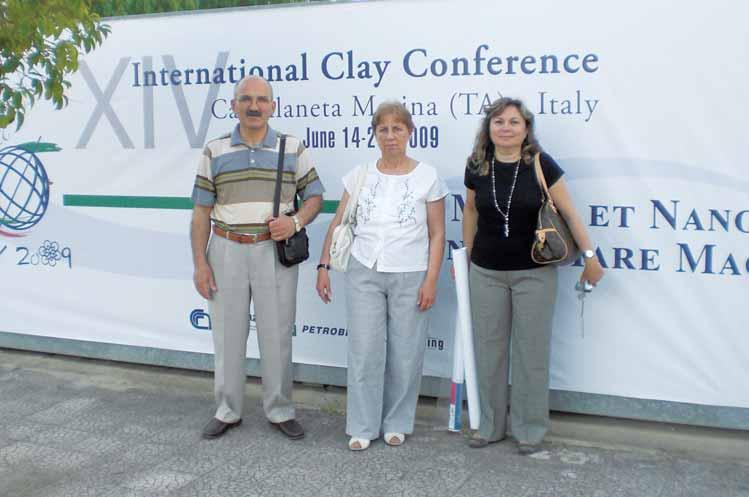 Soldan sa a (Left to right): Prof.Dr. skender Ifl k, Prof. Dr. Asuman G.Türkmeno lu, Yrd. Doç.Dr. Zehra Karakafl 14.