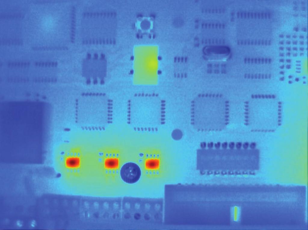 Tasarımınızı geliştirmek için PCB ısı paternlerini inceleme Fluke TiX5XX termal görüntüleme cihazları, geliştirme ve üretimin her aşamasında devre kartlarını test etmek için kullanılabilir.