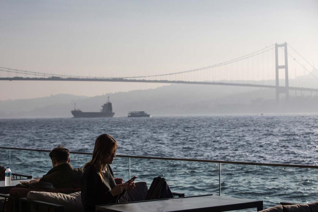 İçindekiler Dekanın Sunuşu Ders Programı Akademik Kadro Anabilim Dalı Başkanları Kayıt ve Kayıt Yenileme