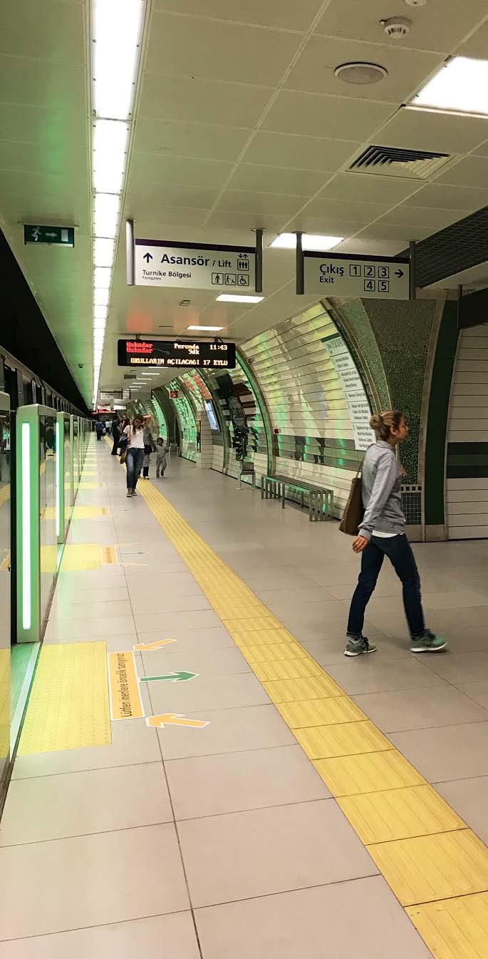 Üsküdar-Ümraniye- Çekmeköy Metro Hattı, Üsküdar-Çekmeköy istasyonları arasında yaklaşık 17 km uzunluğundaki ana hat tünelleri ve üzerinde delme ve aç-kapa tipinde