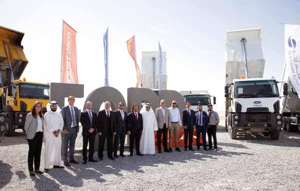 Mustafa Caner Sinanoğlu ve Ford Trucks ın Kuveyt teki bayisi Alghanim Auto dan Kamal Al Zein ve Nihad Alkilani katıldılar.
