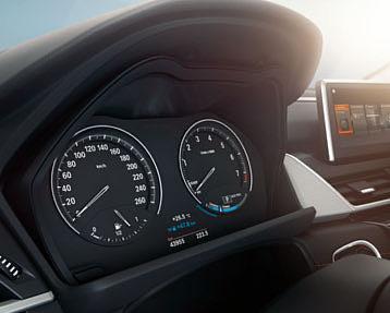 BMW HEAD-UP DISPLAY, 4 Opsiyonel donanım olarak sunulur.
