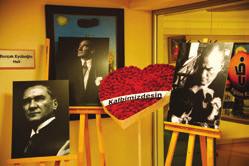 Çamlıca ve Kemerburgaz Kampüsü ile Ataşehir İlkokulunda düzenlenen törenlerde öğrenciler bu bağlılığı dile getiren drama ve şiirlerle sahne aldı. Atatürk ün hayata gözlerini yumduğu saat olan 09.