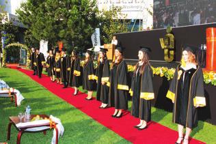 sınıf öğrencileri, 9 Haziran 2014, Perşembe günü Moda Deniz Kulübü nde düzenlenen yıl sonu mezuniyet yemeğinde buluştu.