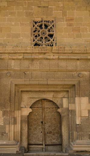 38 SUNGURBEY CAMİİ: Camiinin inşa kitabesi yoktur. Ancak 1335 yılı civarında yapıldığı düşünülmektedir. İlhanlı döneminde Niğde Valisi olan Sungur Bey tarafından yaptırılmıştır.
