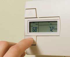 Klima kontrol sistemi üzerine yazın 26 o C ve kışın 19-20 o C konforlu sıcaklık olduğu bu bilgi notu asılabilir. Odalarındaki tüm radyatörlere termostatlı vana takılmalıdır.