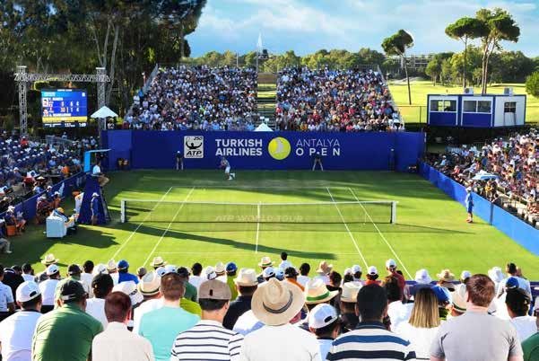 Dünyanın belli başlı turnuvaları arasında yer alan organizasyon, tenis festivali boyutuyla sıra dışı, geniş katılımlı bir aktivite olarak dikkat çekti.