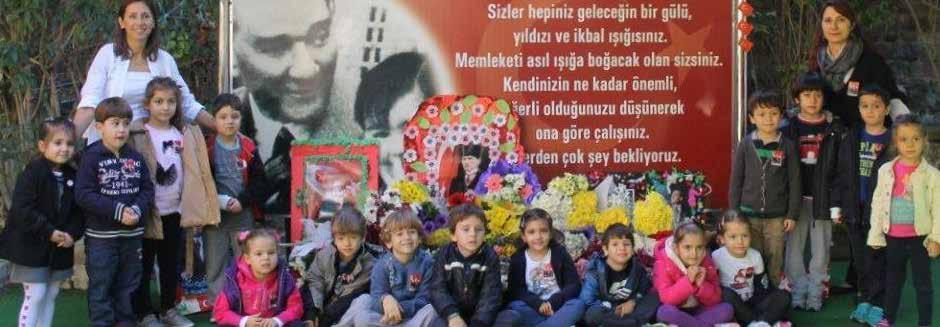 i İZMİR SEV 10 KASIM'DA ATAMIZI ANDIK... Her yıl olduğu gibi bu yıl da İzmir SEV Anaokulu nun minik öğrencileri olarak 10 Kasım da Atamızı saygıyla andık.