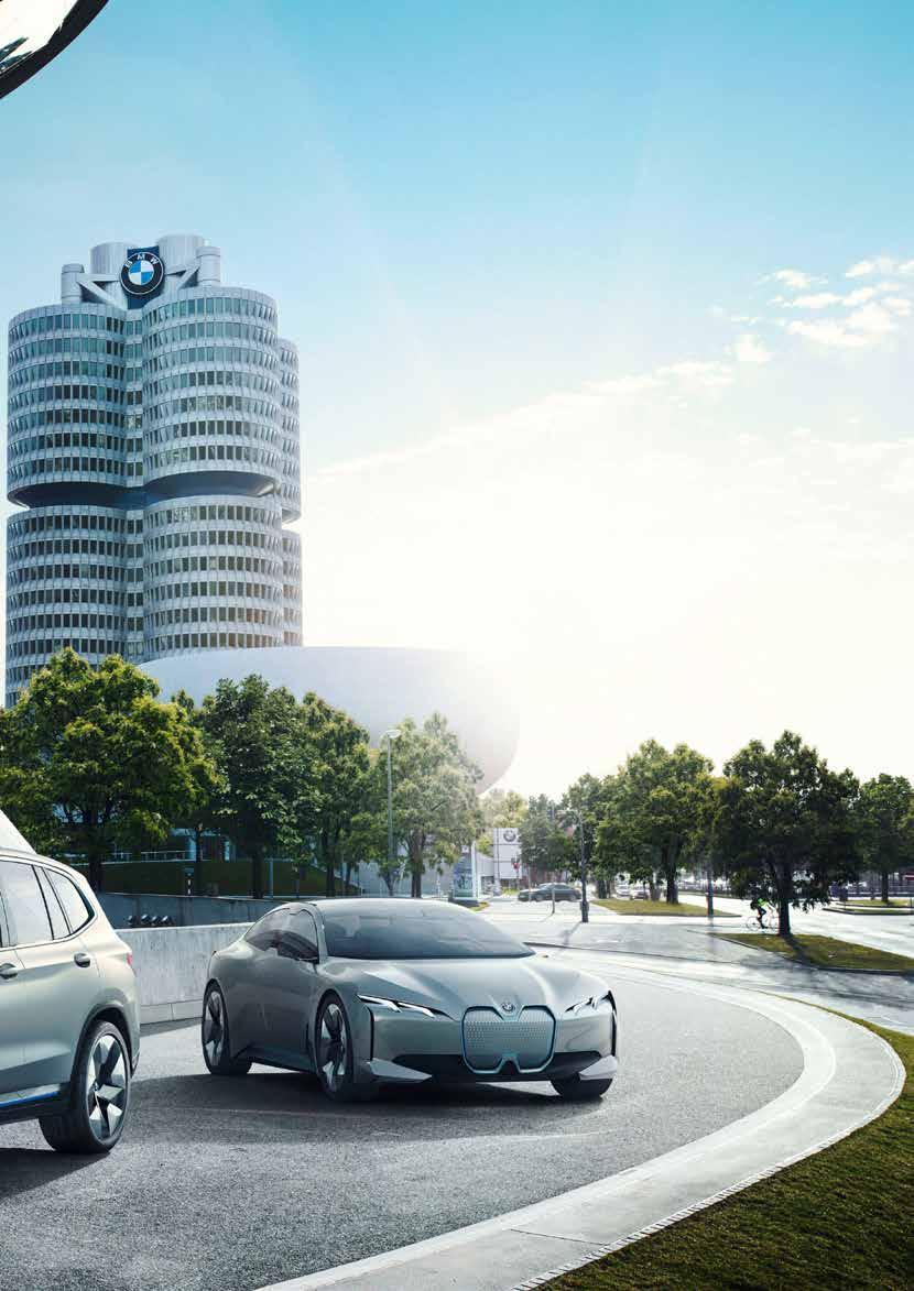 BMW Concept ix3, olması gerektiği gibi standart X3 ten daha fütüristik bir görünüme sahip.