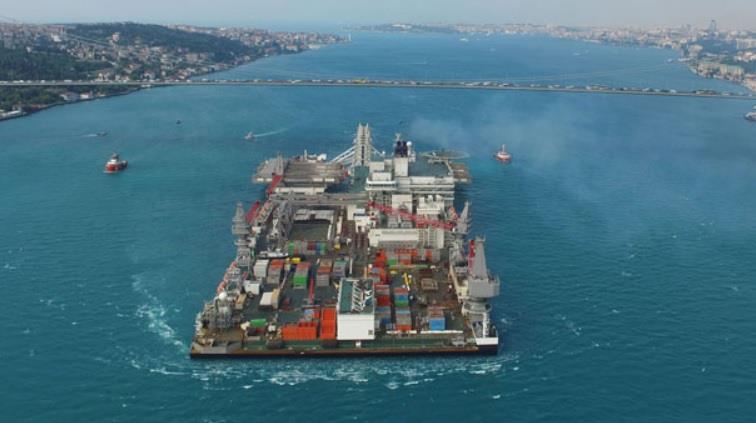 Deniz Yolu İstanbul coğrafi konumu itibariyle dünya deniz yolu tarihinde çok önemli bir yere sahiptir.