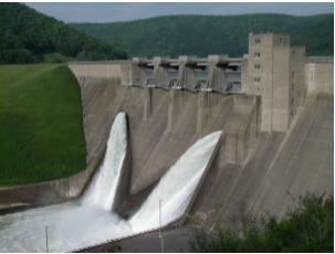 Beton Onarımı İlk büyük uygulamalardan biri, Ekim ve Kasım 1983'te Kinzua Barajı İskandinav Havzası'nın rehabilitasyonudur. Bu havza, 1973-1974'teki daha önceki onarımlara rağmen, 1.