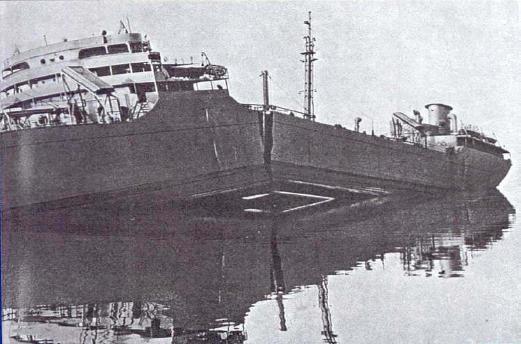 Liberty kargo gemileri vakası-1943 Liberty gemileri vukuatları: kırılmalar hem gevrek hem de yorulma kırılmaları: Suya indirilen 2700