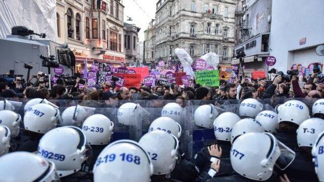 ---------------------------------------------------------------------------------------------------------------- Yargılanan Barış Akademisyenleri Barış İçin Akademisyenlerin Bu Suça Ortak Olmayacağız