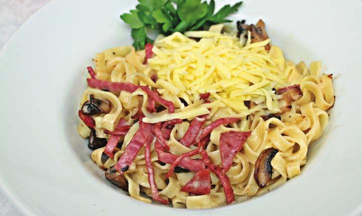 ( Üç peynirli tortellini, mantar, kremalı sos, rendelenmiş