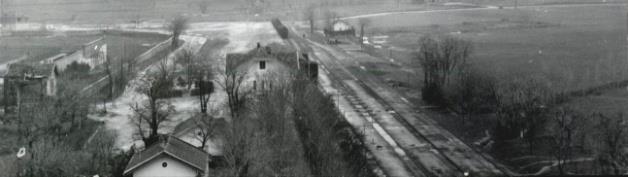 Demiryolu Mimarisinin Korunma Sorunları ve Kırklareli Tren İstasyonu Yapılarının Yeniden Kullanımı için Bir Öneri Şekil 2. Kırklareli istasyon alanını gösteren 1956 tarihli bir resim (Anonim) Şekil 3.