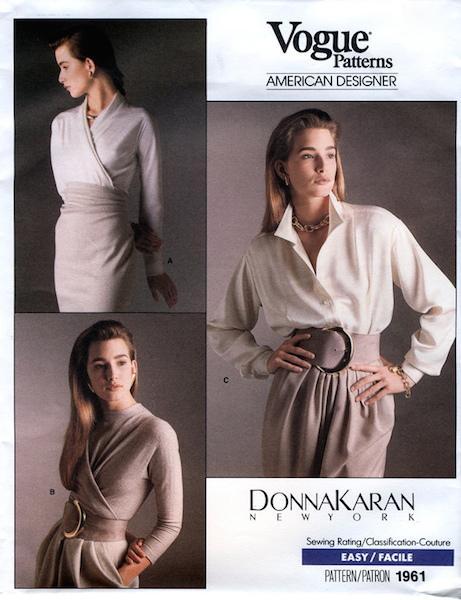 Dolce& Gabbana, 2014 yılında hazırladığı erkek koleksiyonunda; klasik giyim ile spor giyimi birleştirmiştir. Koleksiyonda mesajlar içeren baskılar kullanarak toplumu etkilemeye çalışmıştır.