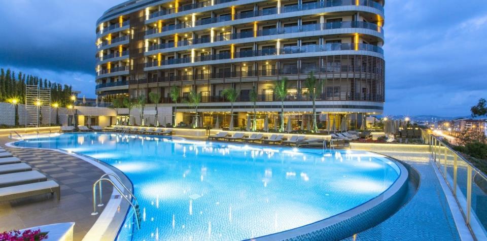 Tatil Köyleri ve Apart Oteller Girişim otel işletmekte ve günlük oda temizlik hizmeti de