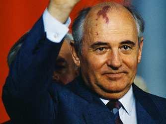 27 Nisan 1997: Türkiye ye gelen Mihail Gorbaçov ODTU de